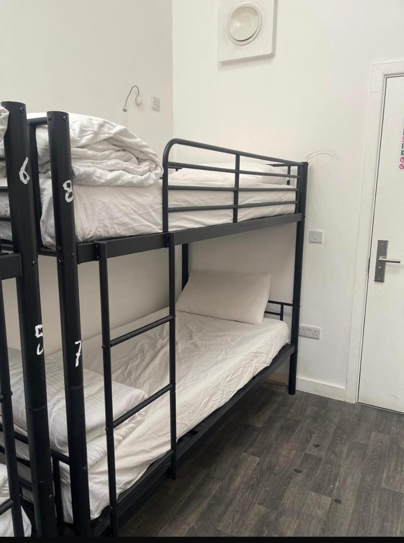 Rahman Hostel Manchester Eksteriør bilde